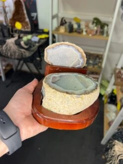 Druzy Agate Jewellery Box On Stand -Home Decor Store 204F4F42 0437 4C3B B9D7 C545A3741386