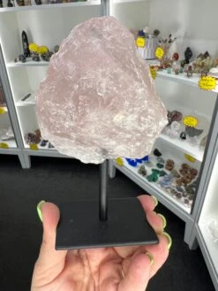 Rose Quartz Raw On Stand -Home Decor Store 3DBA9047 501A 4A41 A9FF C385B503DB35