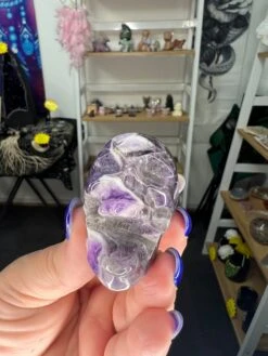Chevron / Dream Amethyst Skull With Lepidolite Base Set -Home Decor Store 486A2151 CA39 45FF 8944 AE40DE98BC5C
